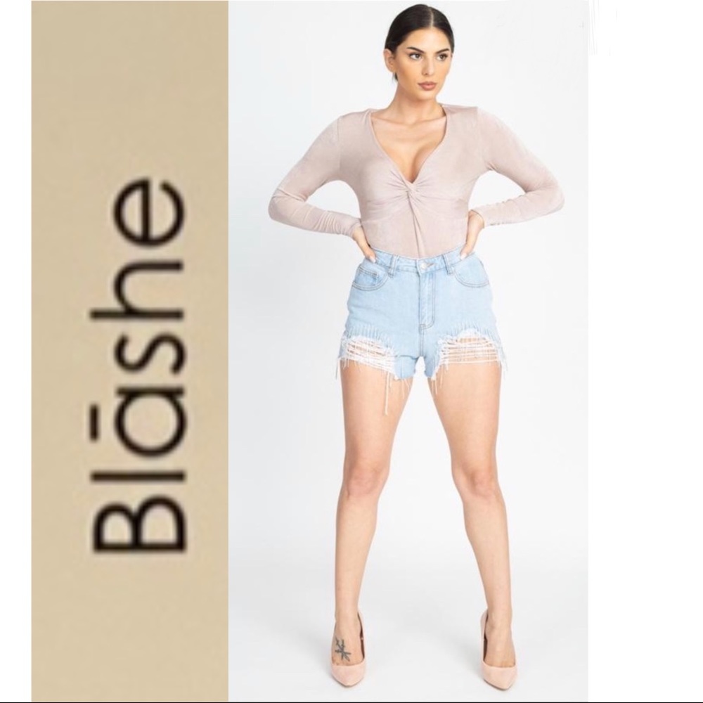 🌹Blāshe Ribbed front twist bodysuit